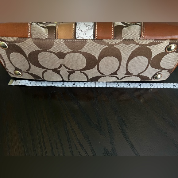 COACH Tote - Picture 7 of 9